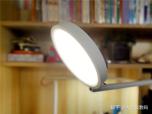 照明看護兩不誤，陪伴永不掉線——創米小白智能護眼臺燈體驗